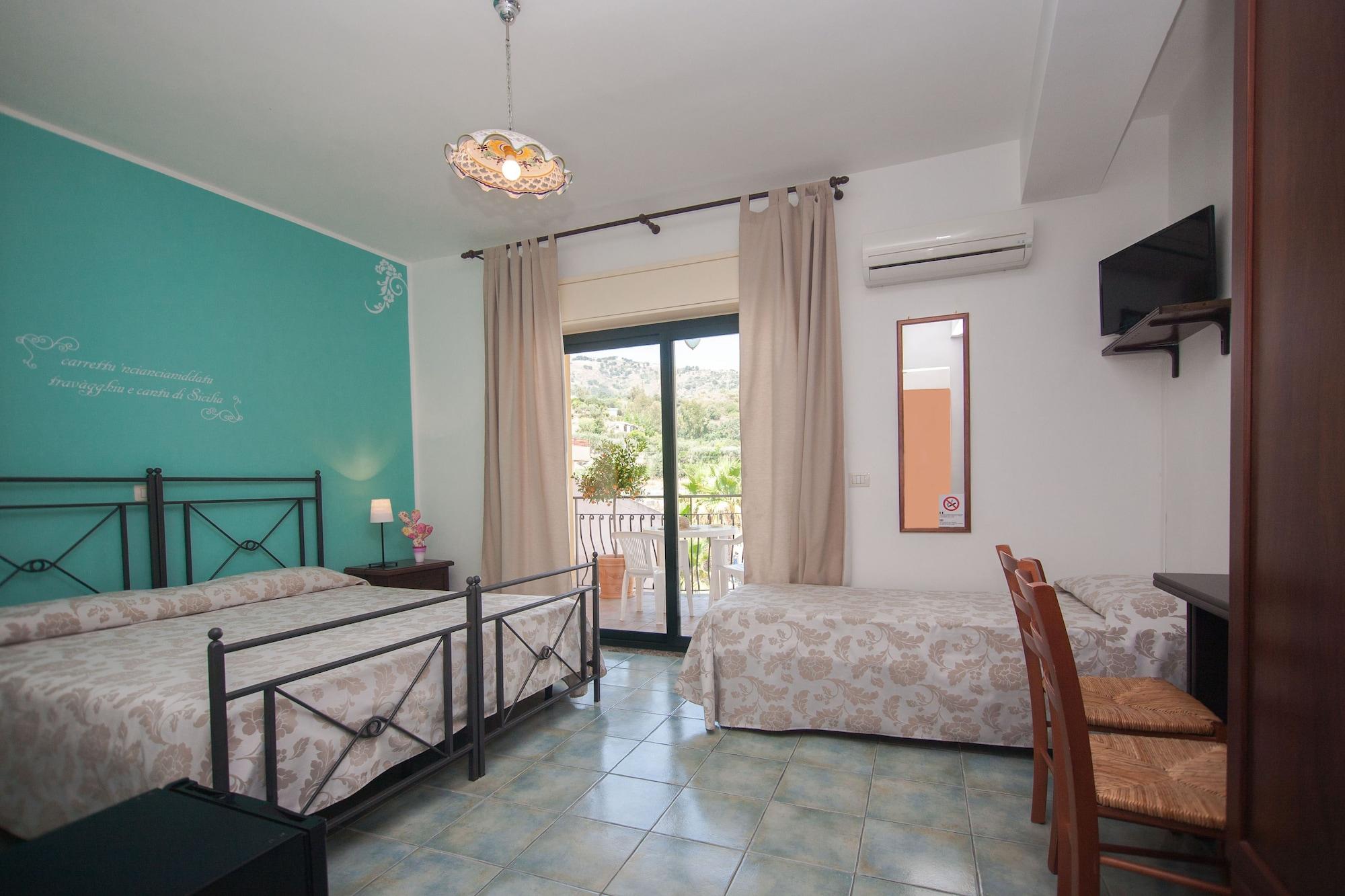 Hotel Donna Rosa Sant'Alessio Siculo Ngoại thất bức ảnh