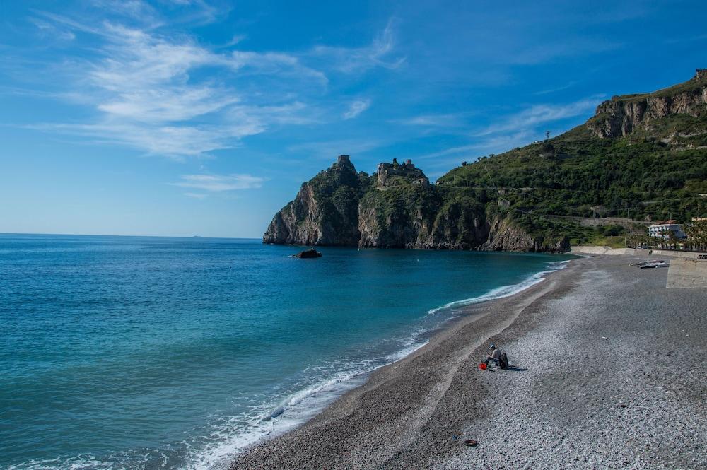 Hotel Donna Rosa Sant'Alessio Siculo Ngoại thất bức ảnh