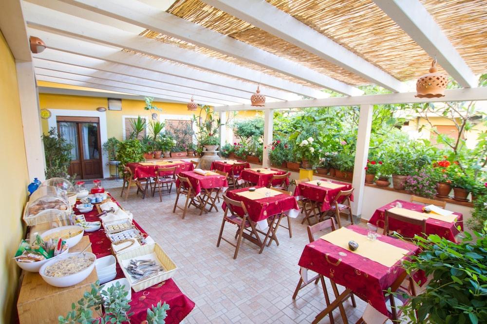 Hotel Donna Rosa Sant'Alessio Siculo Ngoại thất bức ảnh