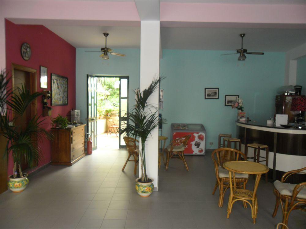 Hotel Donna Rosa Sant'Alessio Siculo Ngoại thất bức ảnh
