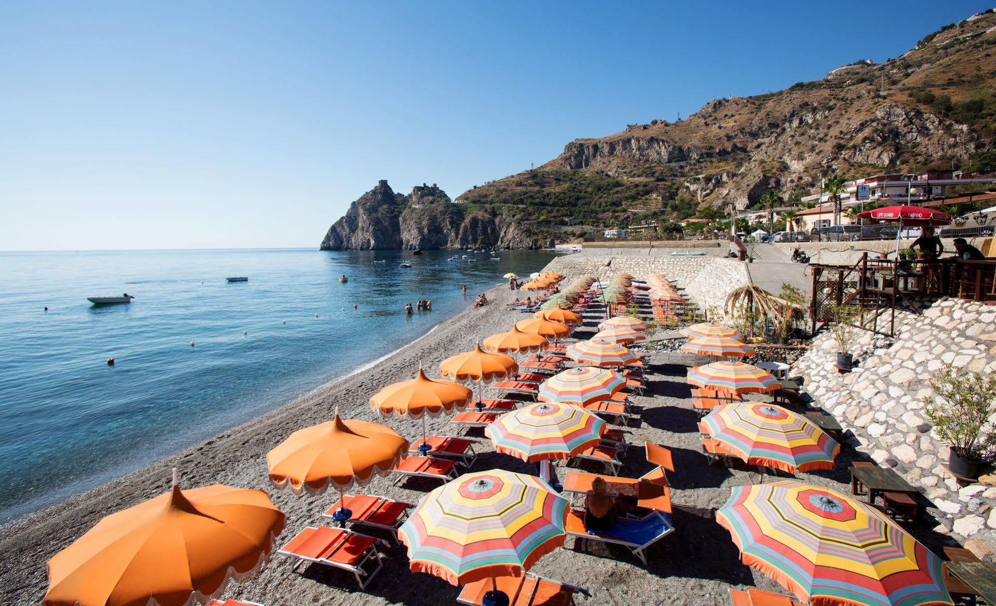 Hotel Donna Rosa Sant'Alessio Siculo Ngoại thất bức ảnh