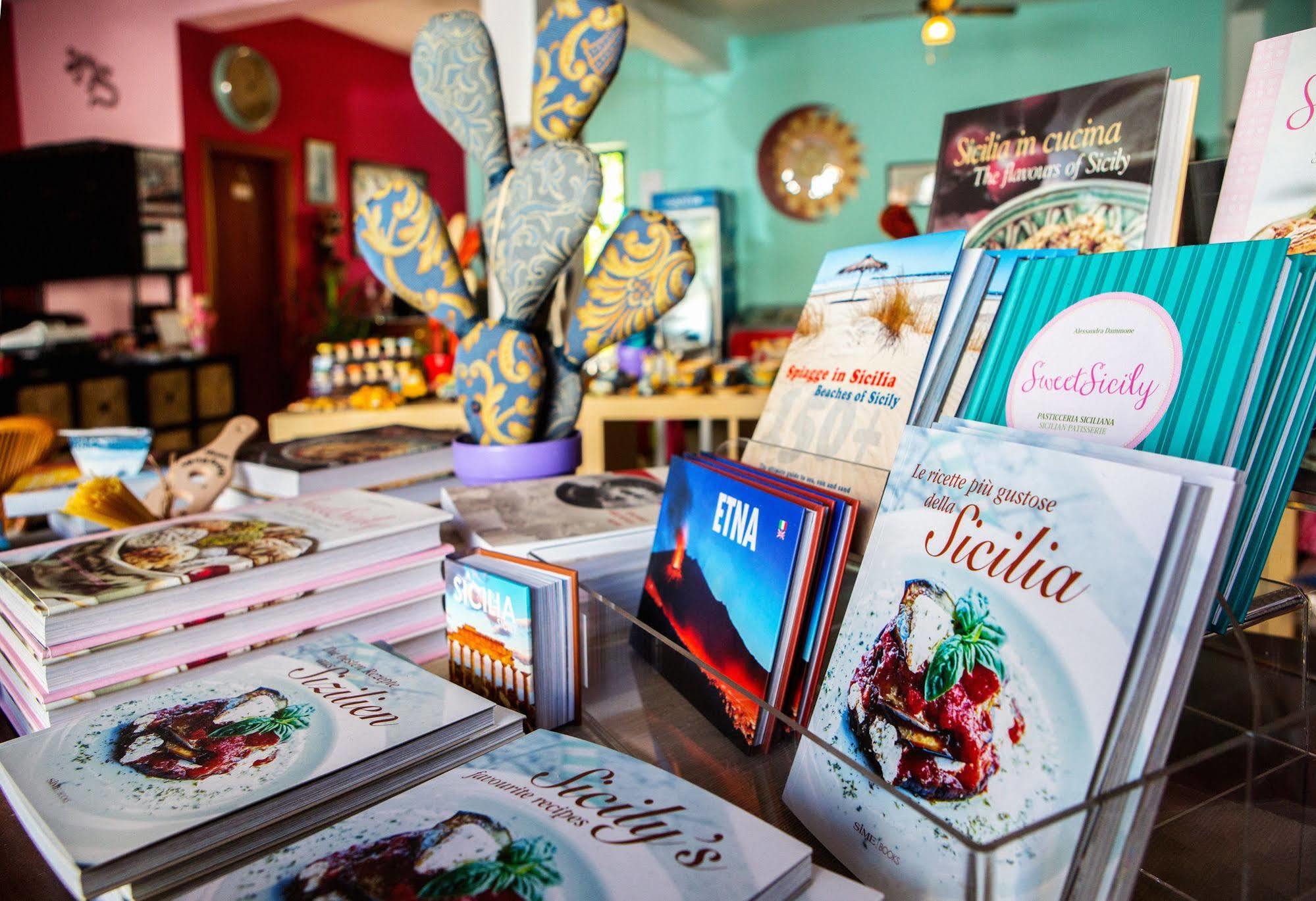Hotel Donna Rosa Sant'Alessio Siculo Ngoại thất bức ảnh