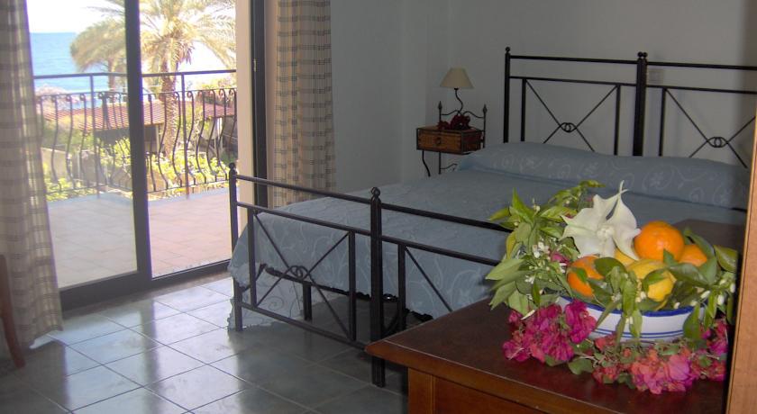 Hotel Donna Rosa Sant'Alessio Siculo Ngoại thất bức ảnh
